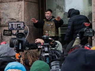 ABD'de Müslüman karşıtı gösteride Kur'an-ı Kerim yakmaya çalıştılar