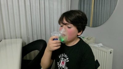 Düzce'de 12 yaşındaki çocuk 8 yıldır öksürüyor