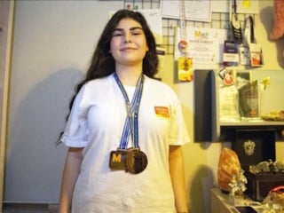 Fizik ve matematik tutkunu Rengin, altın madalya kedefiyle Teksas yolcusu