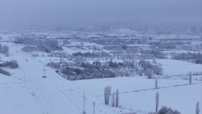 Sivas'ta termometreler eksi 22 dereceyi gösterdi: Şehirde hayat dondu
