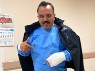 Sivas'ta meşhur tostçu, soğuk havada şov yapmak istedi: Kendini yaktı