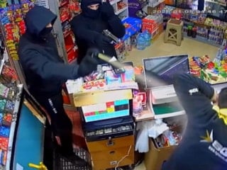 Afyonkarahisar'da market sahibine dehşeti yaşattılar: Gaspçıları polis yakaladı