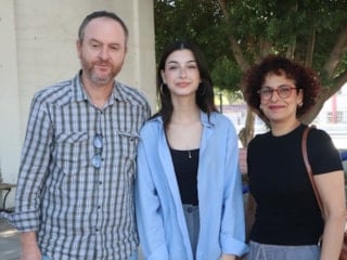 Azra, doğuştan gelen sessizliği erken tanıyla aştı