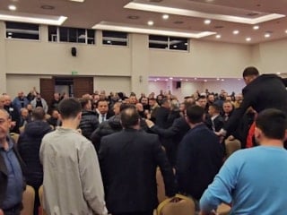 Yeni Haber BaşlığıEdirne Şoförler Odası seçimlerinde gerginlik çıktı: Yumruklar konuştu