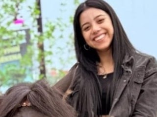 Antalya'da genç kadın evinde başından vurulmuş halde ölü bulundu