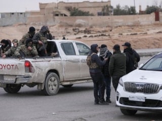 YPG/SDG keskin nişancıları Rakka merkezde halka ateş açtı: 2 ölü