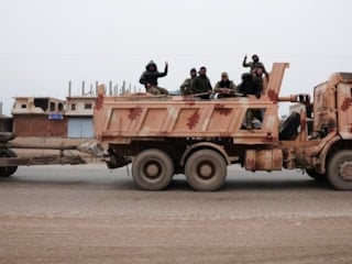 Suriye ordusu, Rakka kentine yoğun sevkiyat yapıyor
