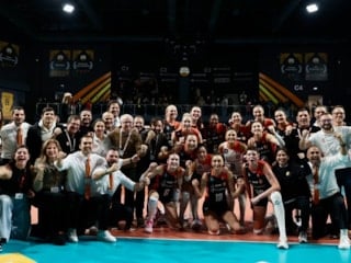 Eczacıbaşı, VakıfBank'a şans tanımadı