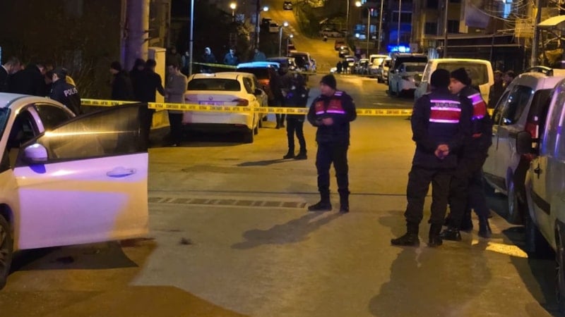 Bilecik'te bir polis, eski eşiyle evli olan meslektaşını vurdu