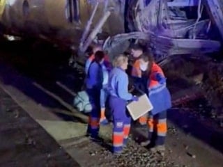 İspanya'da iki hızlı trenin raydan çıkması sonucu 21 kişi öldü