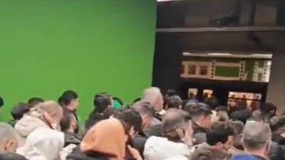 İstanbul'da kar çilesi: Metrolarda yoğunluk