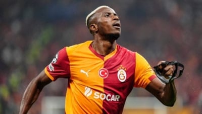 İstanbul'a gelmeden eğlendi: Victor Osimhen özel jetle doğum günü partisine gitti