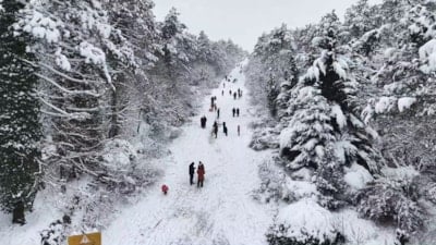 Umuttepe karla kaplandı, beyaz örtü havadan görüntülendi