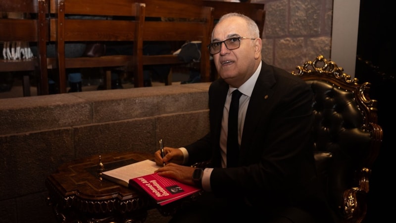 A Milli Kadın Voleybolculara ithaf edilen kitap 