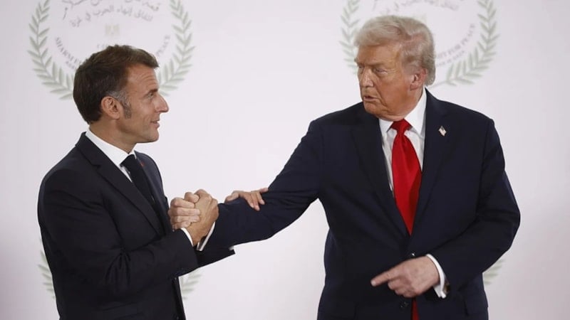 Trump, Macron'un kendisine attığı mesajları yayınladı