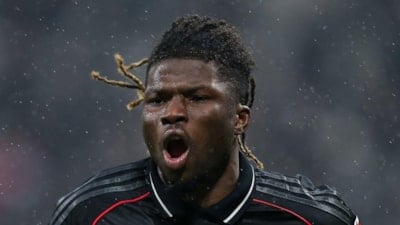 El Bilal Toure, rekor için geri sayımda