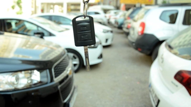 Dolandırıcılar araç satışında yeni tuzak kurdu: Kendi otomobilini sahte ilanda gördü