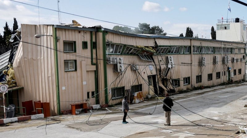 İsrail, işgal altındaki Doğu Kudüs'te UNRWA merkezini yıkmaya başladı