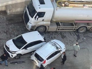 Batman'da akaryakıt tankerinin freni boşaldı: 8 araç kullanılamaz hale geldi