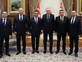 Cumhurbaşkanı Erdoğan, Özbekistan heyetini Külliye'de kabul etti