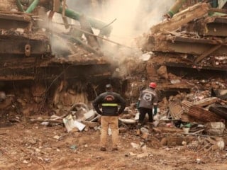 Pakistan'daki AVM yangınında ölü sayısı 28'e yükseldi