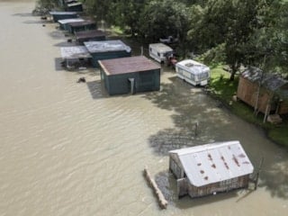 Güney Afrika'daki sellerde 37 kişi öldü