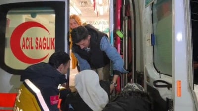 Batman'da karda mahsur kalan hasta, hastaneye ulaştırıldı