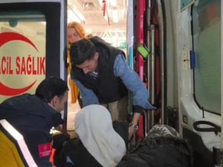 Batman'da karda mahsur kalan hasta, hastaneye ulaştırıldı