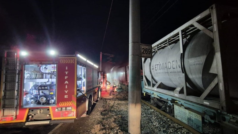 Balıkesir'de yük treninde yangın