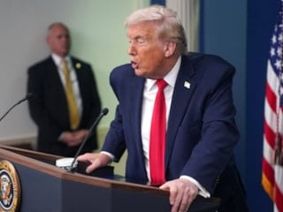 Trump'tan konut hamlesi: Wall Street bankalarının ev alması yasaklandı