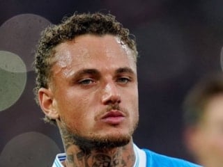 Galatasaray'a transferi bekleniyordu: Noa Lang sekerek soyunma odasına gitti!