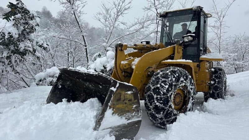 Doğu Karadeniz’de kar alarmı: 400 köy yolu ulaşıma kapandı