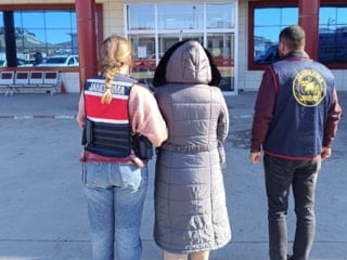 Yozgat'ta 21 yıl boyunca ölen kız kardeşinin kimliğini kullanıp maaş aldı