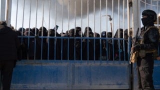 Terör örgütü DEAŞ mensuplarının tutulduğu Hol Kampı'nda güvenlik üst seviyede