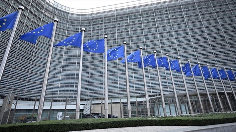 AP, Ukrayna'ya 90 milyar euro kredi sürecine onay verdi