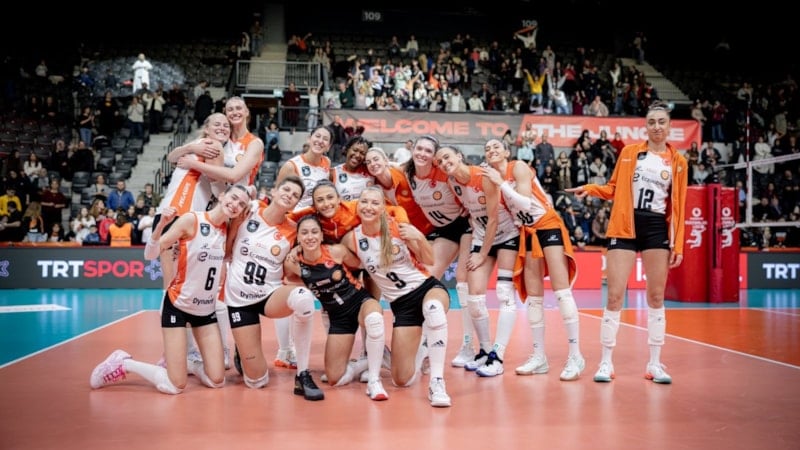 Eczacıbaşı, Bahçelievler Belediyespor'a set vermedi