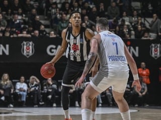Beşiktaş, Buducnost VOLI'yi rahat geçti