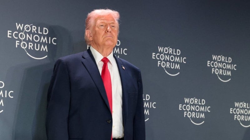 Trump, ABD'nin Grönland planına karşı çıkan ülkelere getirdiği ek vergiden vazgeçti