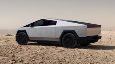 Tesla'ya büyük şok: Cybertruck satışları yarı yarıya düştü