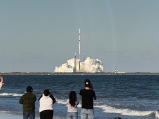 Jeff Bezos’tan uzaya dev hamle