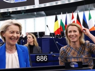 AB Komisyonu Başkanı von der Leyen bir kez daha güven tazeledi