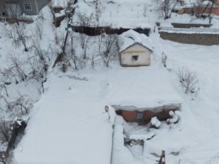 Muş’ta yoğun kar tek katlı evleri görünmez hale getirdi