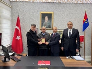 Bursa'da bir çiftçi 70 milyonluk mal varlığını jandarmaya bağışladı