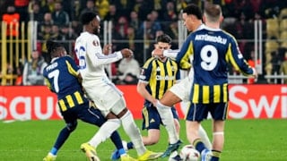 Fenerbahçe, Aston Villa'ya yenildi