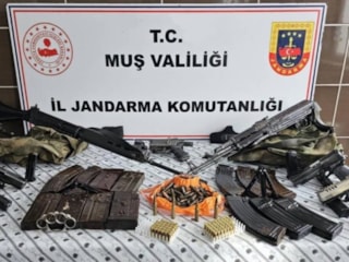 Muş'ta jandarmadan silah operasyonu: Cephanelik gibi evler