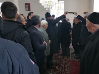 Hınıs’ta barış sevinci: Husumetli aileler el sıkıştı