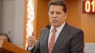 Ahmet Özer'e hapis cezası