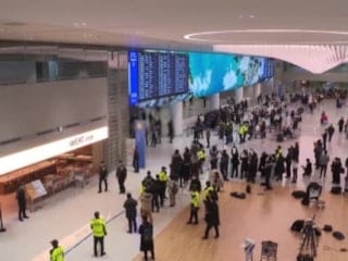 Kamboçya’dan Güney Kore’ye dolandırıcılık iadesi: 73 şüpheli Seul’e getirildi