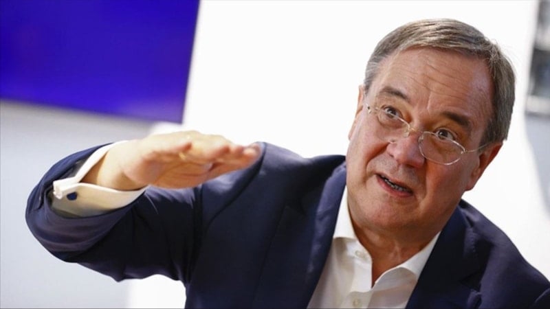 Alman siyasetçi Laschet: ABD NATO'dan ayrılsa Avrupa kendisini savunamaz