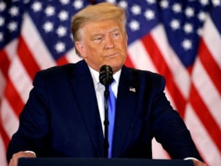 Donald Trump, İran'ı 'yakından izliyoruz' diyerek tehdit etti